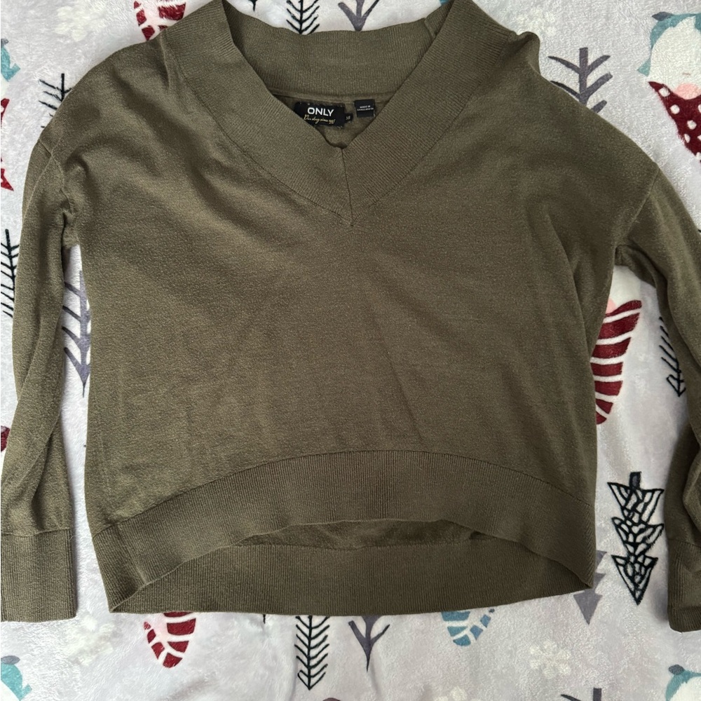 ONLY Women's Khaki V-Neck Sweater